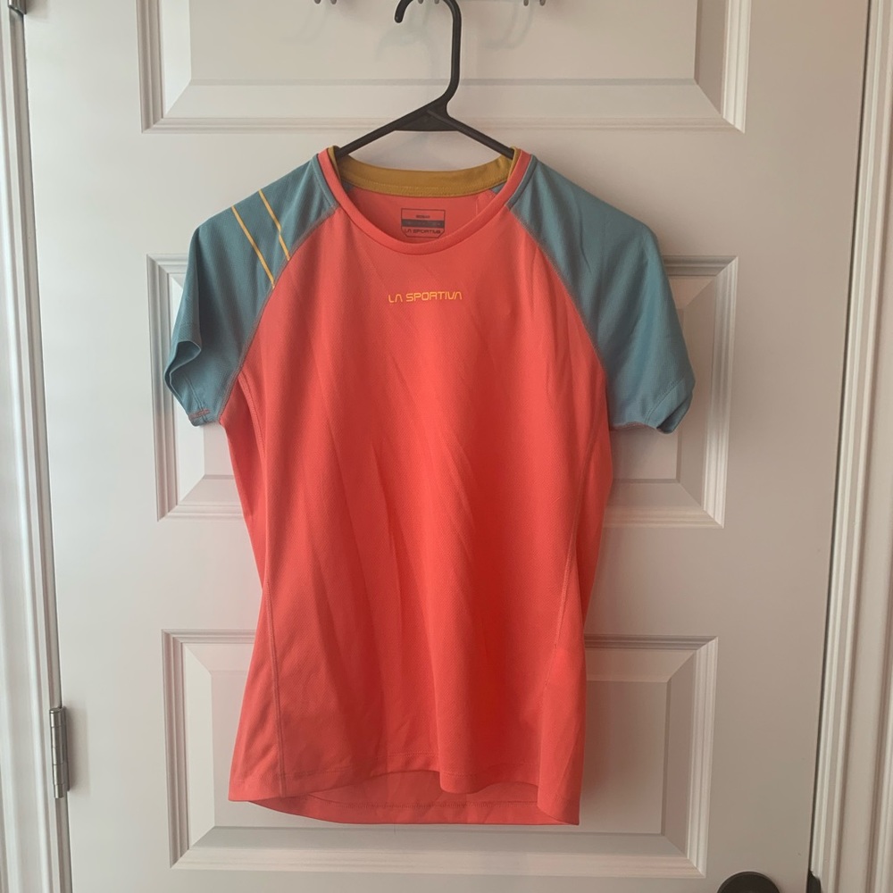 ‼️5 FOR 25‼️ NWT La Sportiva biking/running shirt